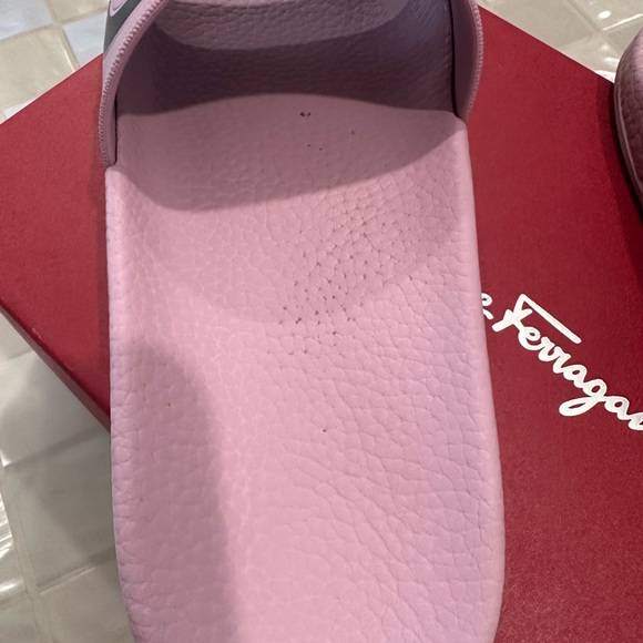 Salvatore Ferragamo Pool Slides - Picture 6 of 11
